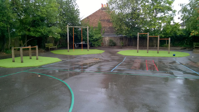 Wet Pour Artificial Grass Overlay - Artificial Grass Sports Area London Surrey Hampshire Sussex Hardwood Play Equipment, Play Equipment Manufacturer, Play Area Specialist, Safety Surfacing 