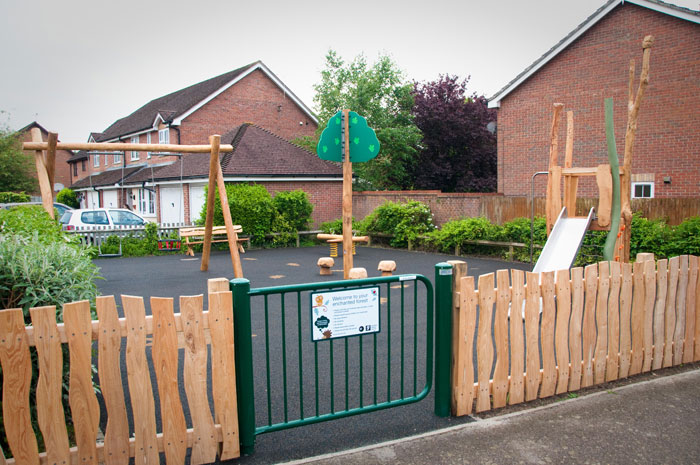 Ropeland Way Horsham - Robinia Playground Equipment Manufacturer Safety Surfacing Specialist West Sussex East Sussex Surrey Hampshire London