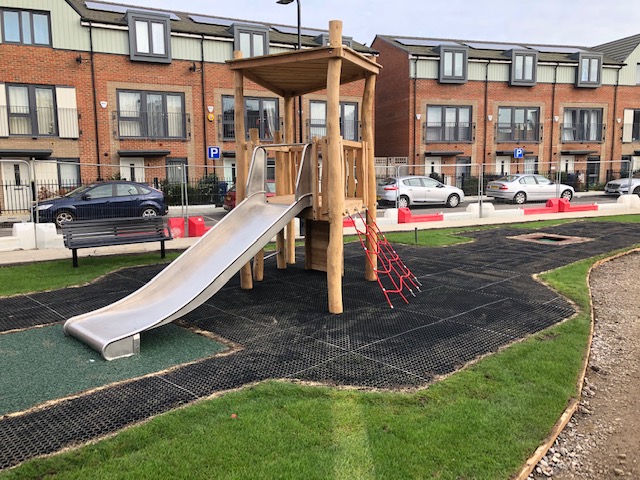 Hevelock Southall Project - Playsafe Playgrounds - Independent Playground Installation SafaMulch Safety Surfacing Installer West Sussex Surrey Hampshire