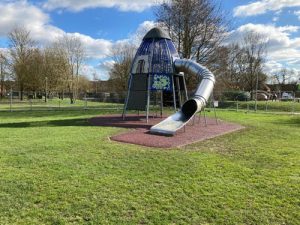 SafaMulch Bishops Stortford - SafaMulch Rubber Surfacing - Independent Playground Safety Surfacing Installer West Sussex Surrey Hampshire