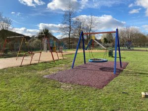 Playsafe Playgrounds - SafaMulch Rubber Surfacing - Independent Playground Safety Surfacing Installer West Sussex Surrey Hampshire