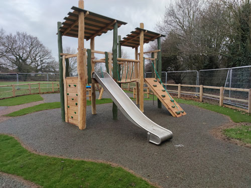 Great Braxted Play Area Robinia Timber - Playground Installers Sussex - Independent Playground Safety Surfacing West Sussex Surrey Hampshire