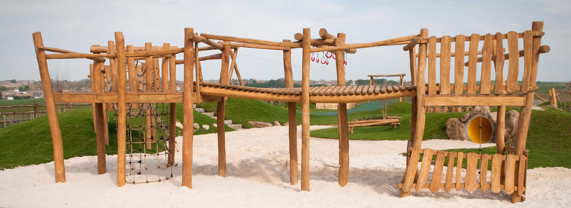 Hardwood Robinia Timber Playground Equipment Manufacturer Safety Surfacing